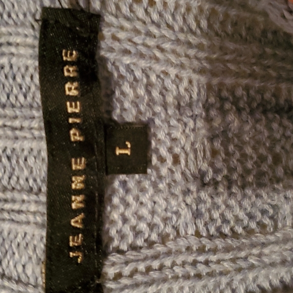 Shirttail sweater - Picture 3 of 5